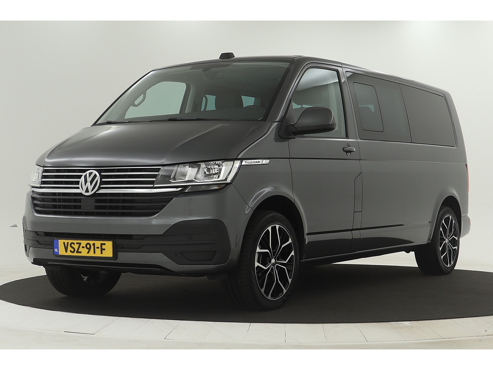 Volkswagen - Transporter 2.0 TDI 150 pk DSG L2H1 DC Multivan - 2022