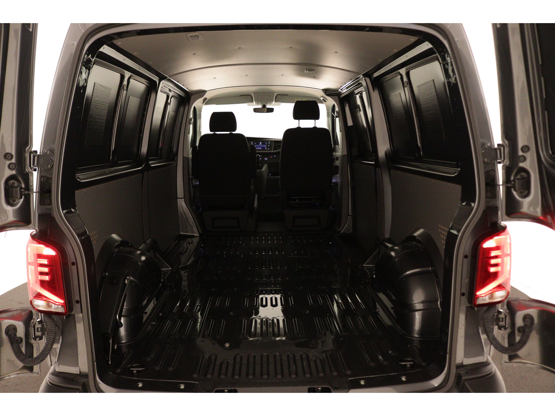 Volkswagen - Transporter 2.0 TDI L2H1 28 Comfortline - 2023