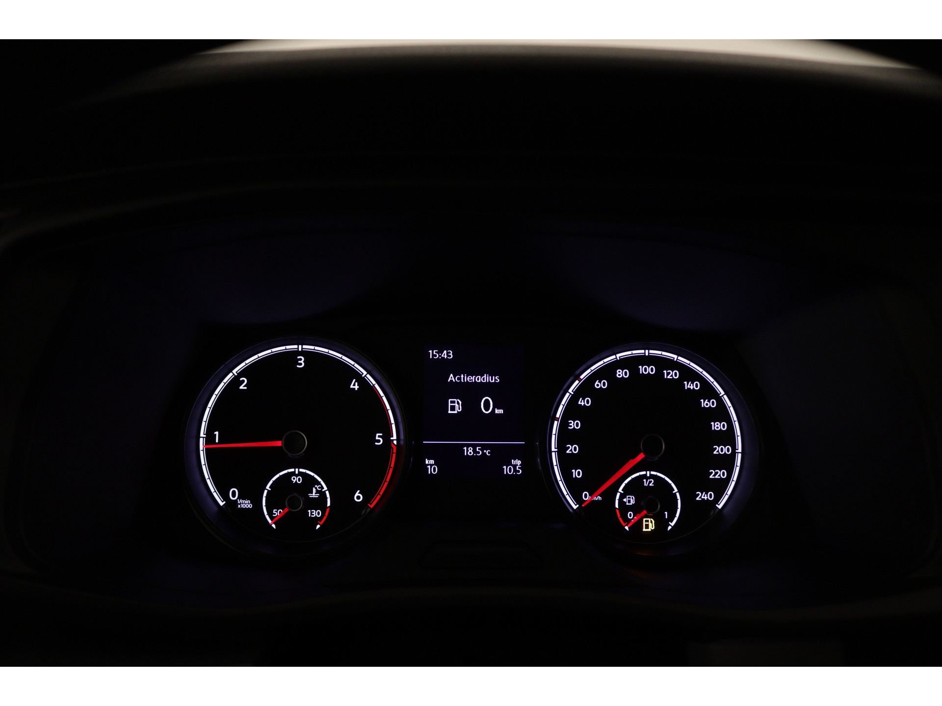 Volkswagen - Transporter 2.0 TDI L2H1 28 Comfortline - 2023