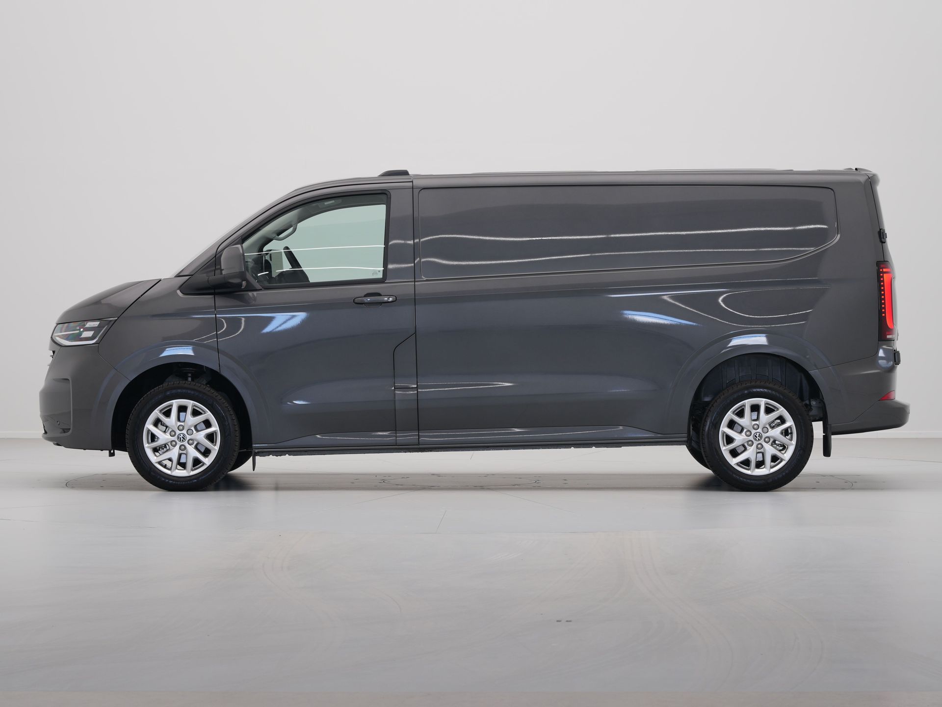 Volkswagen - Transporter 2.0 TDI 110kW 150PK L2H1 Bulli AUT - 2024