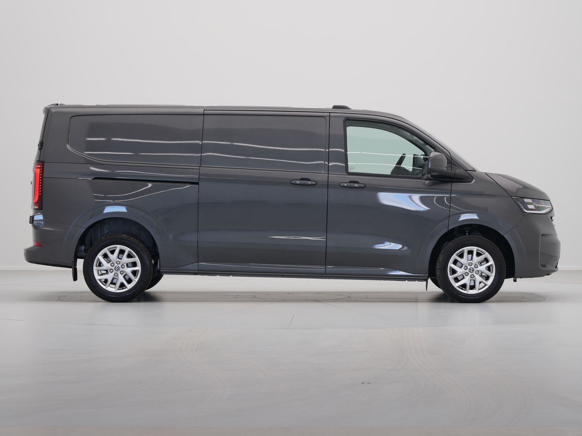 Volkswagen - Transporter 2.0 TDI 110kW 150PK L2H1 Bulli AUT - 2024