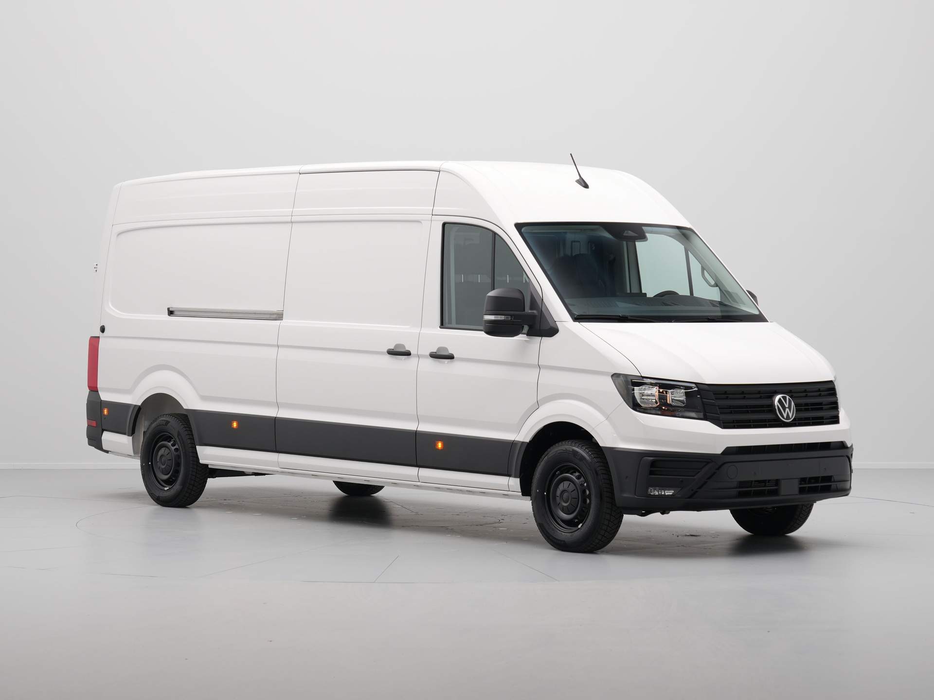 Volkswagen - Crafter 2.0 TDI 103kW 140PK GVW 3.5T L4H3 Highline AUT - 2024
