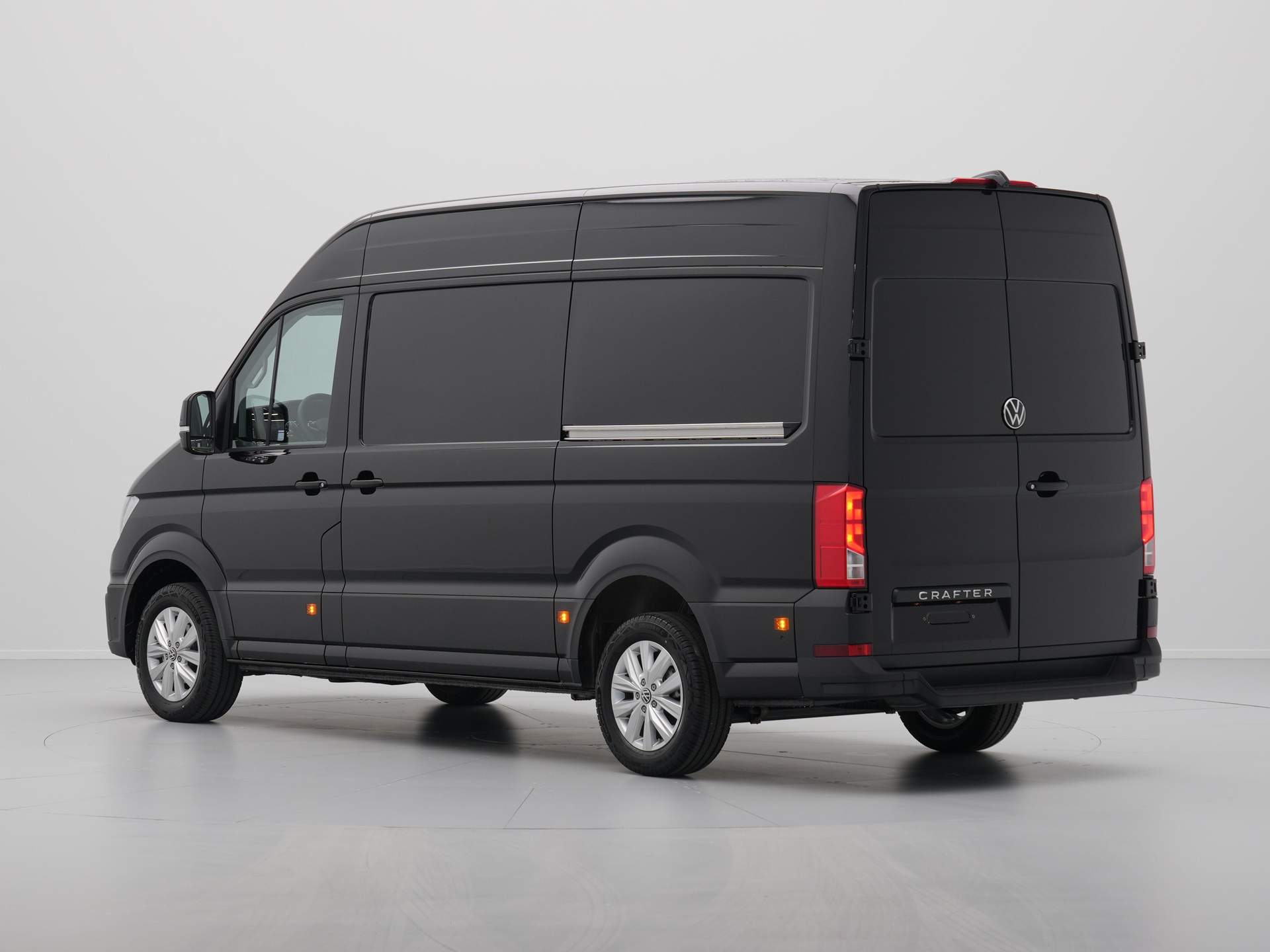 Volkswagen - Crafter 2.0 TDI 103kW 140PK GVW 3.5T L3H3 Exclusive AUT - 2024