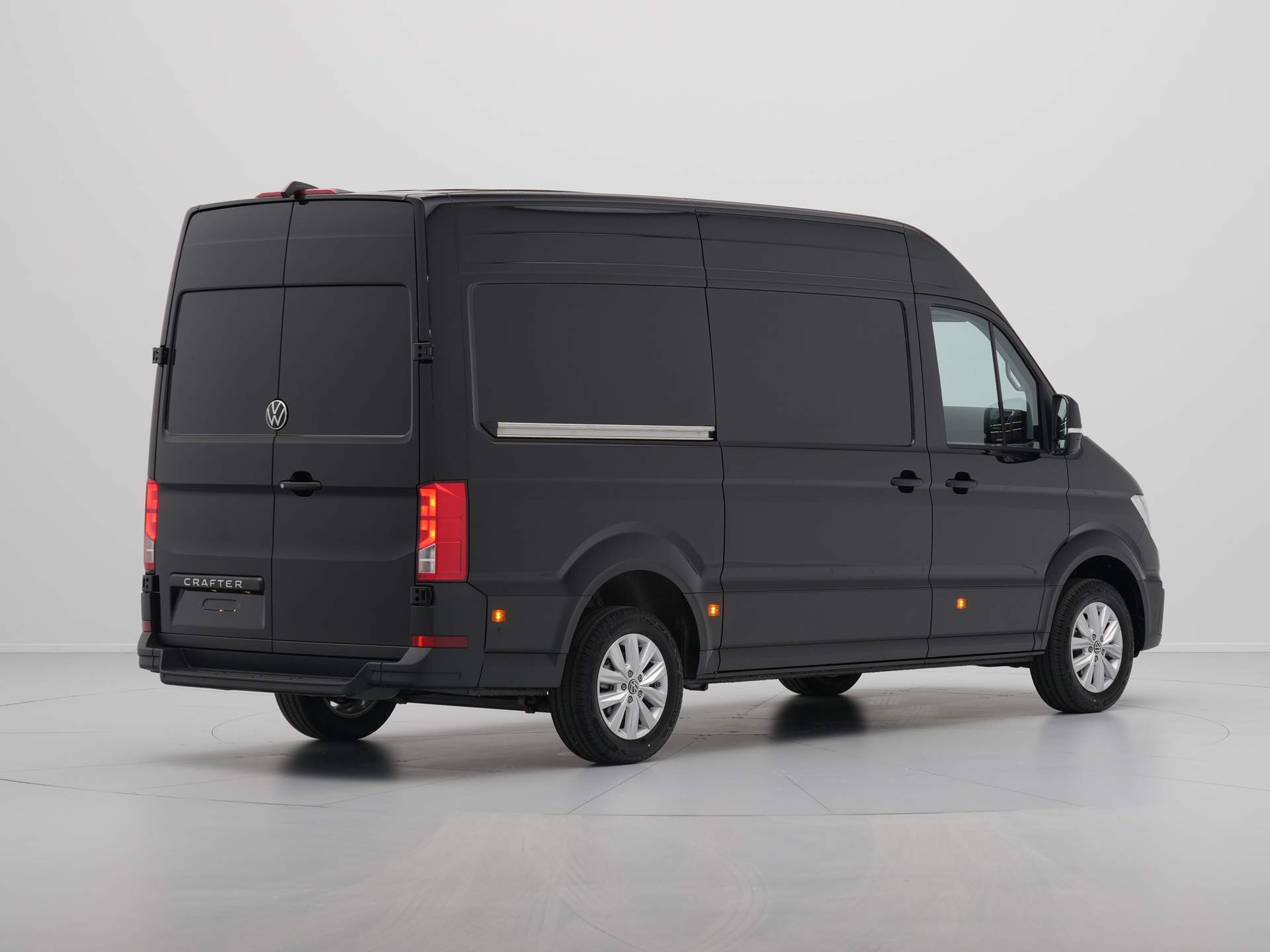 Volkswagen - Crafter 2.0 TDI 103kW 140PK GVW 3.5T L3H3 Exclusive AUT - 2024