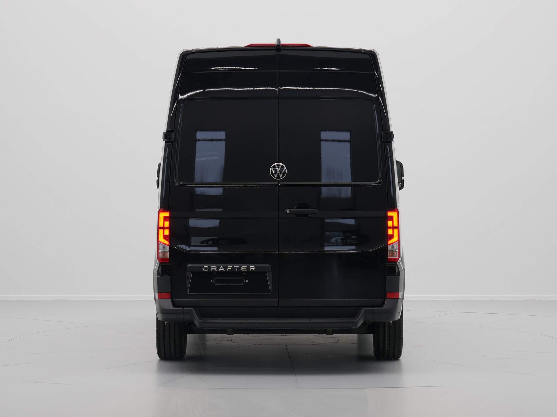 Volkswagen - Crafter 2.0 TDI 103kW 140PK GVW 3.5T L3H3 Exclusive AUT - 2024
