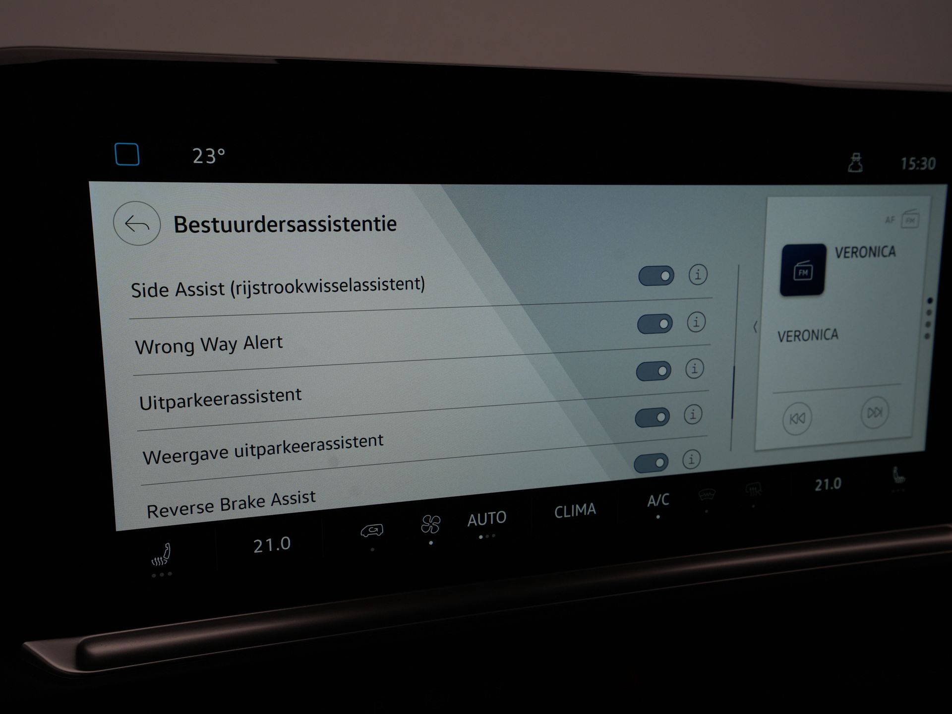 Volkswagen - Transporter 2.0 TDI 125kW 170PK L2H1 Bulli AUT - 2024