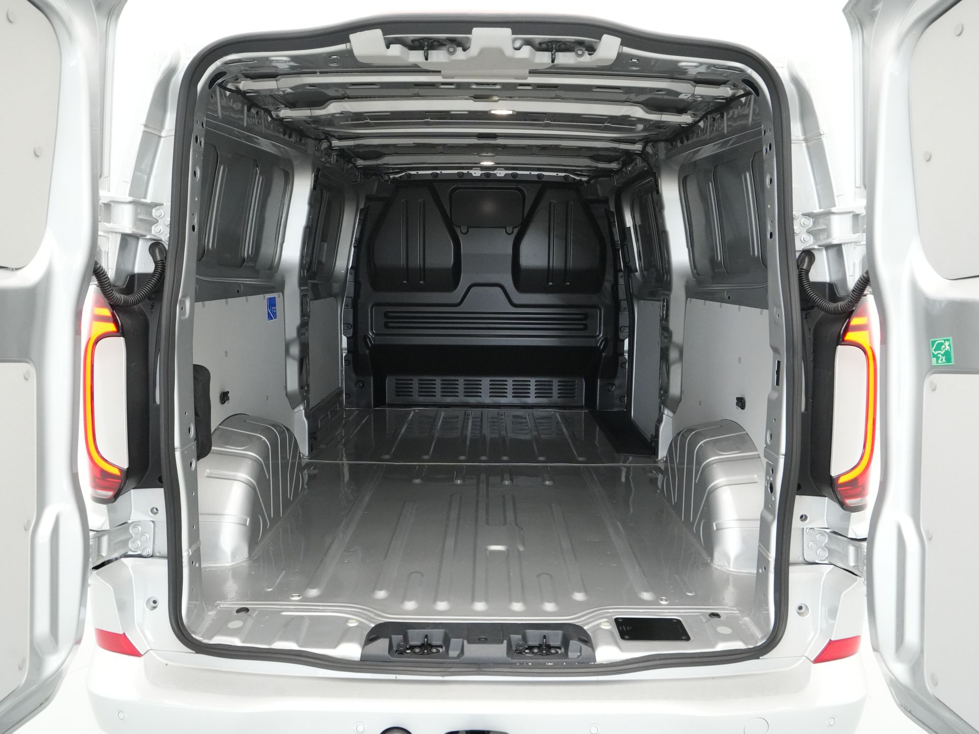 Volkswagen - Transporter 2.0 TDI 125kW 170PK L2H1 Bulli AUT - 2024